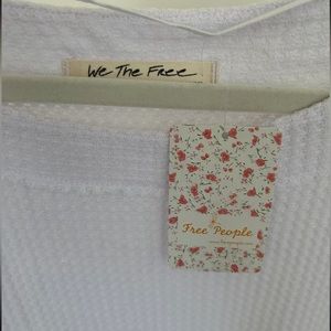 White waffle knit long sleeve large